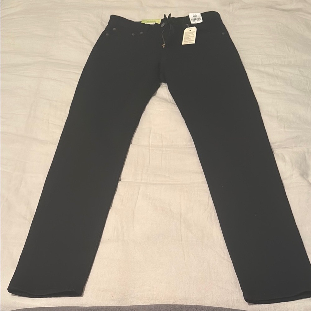 Levi's Men's Black Straight Jeans